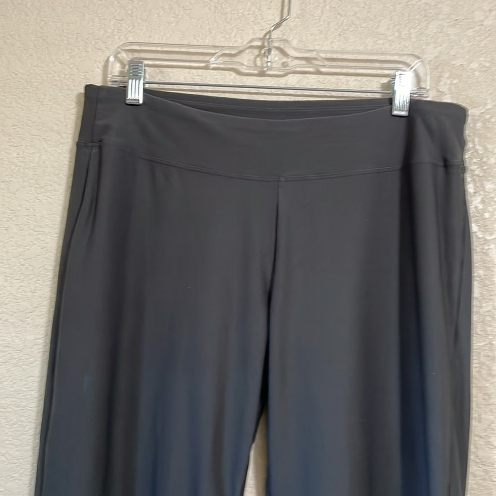Nike Women's Black Athletic Pants - Picture 3 of 6